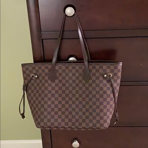 Brown checkered tote
